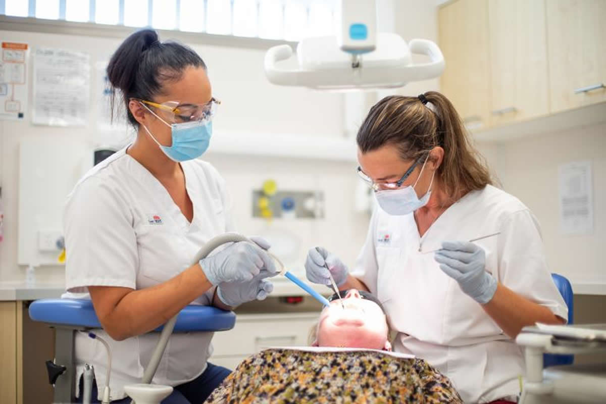 Salário e mercado de trabalho para Auxiliar em Saúde Bucal – Salário – Garanhuns, PE